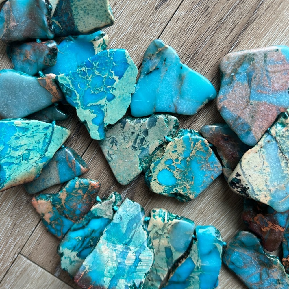 Elegant Turquoise Chunky Necklace - Picture 3 of 6
